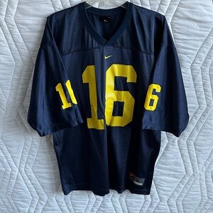Nike Men's Navy and Yellow Sports Jersey
